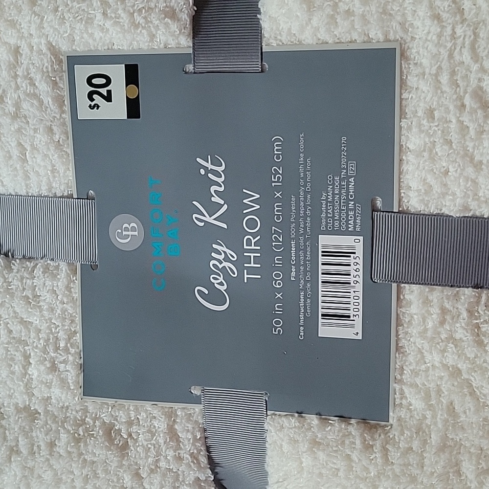 Cozy Knit Throw 50 in X 60 in